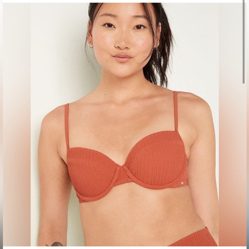 NWT Victoria’s Secret “PINK” Crinkle Push Up Bikini Top, size L-DD